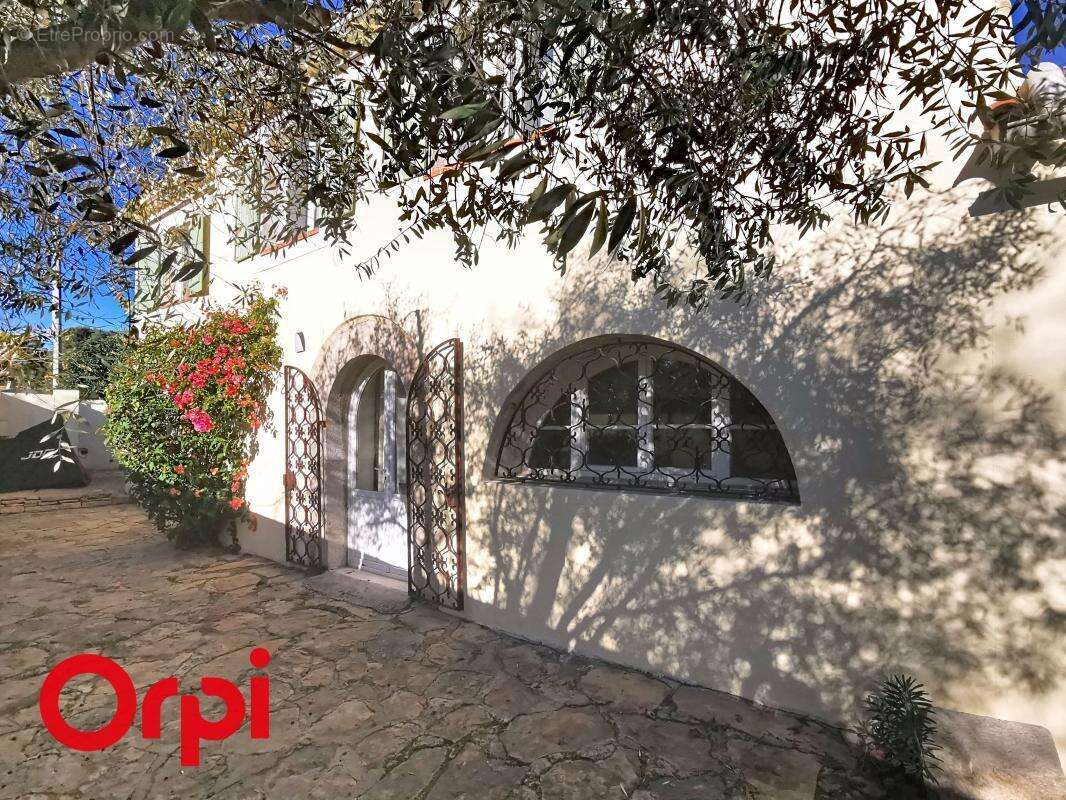 Maison à LA CADIERE-D&#039;AZUR