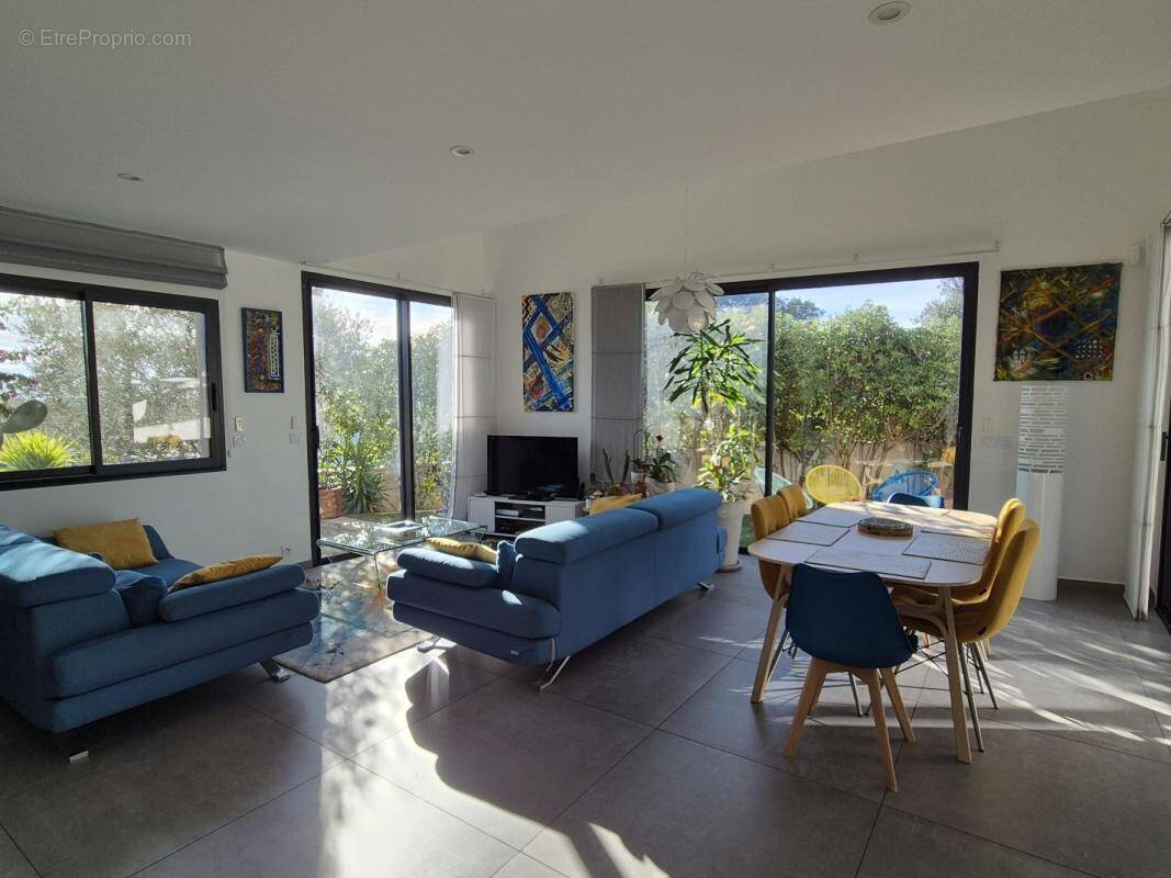 Maison à SAINT-JEAN-DE-VEDAS