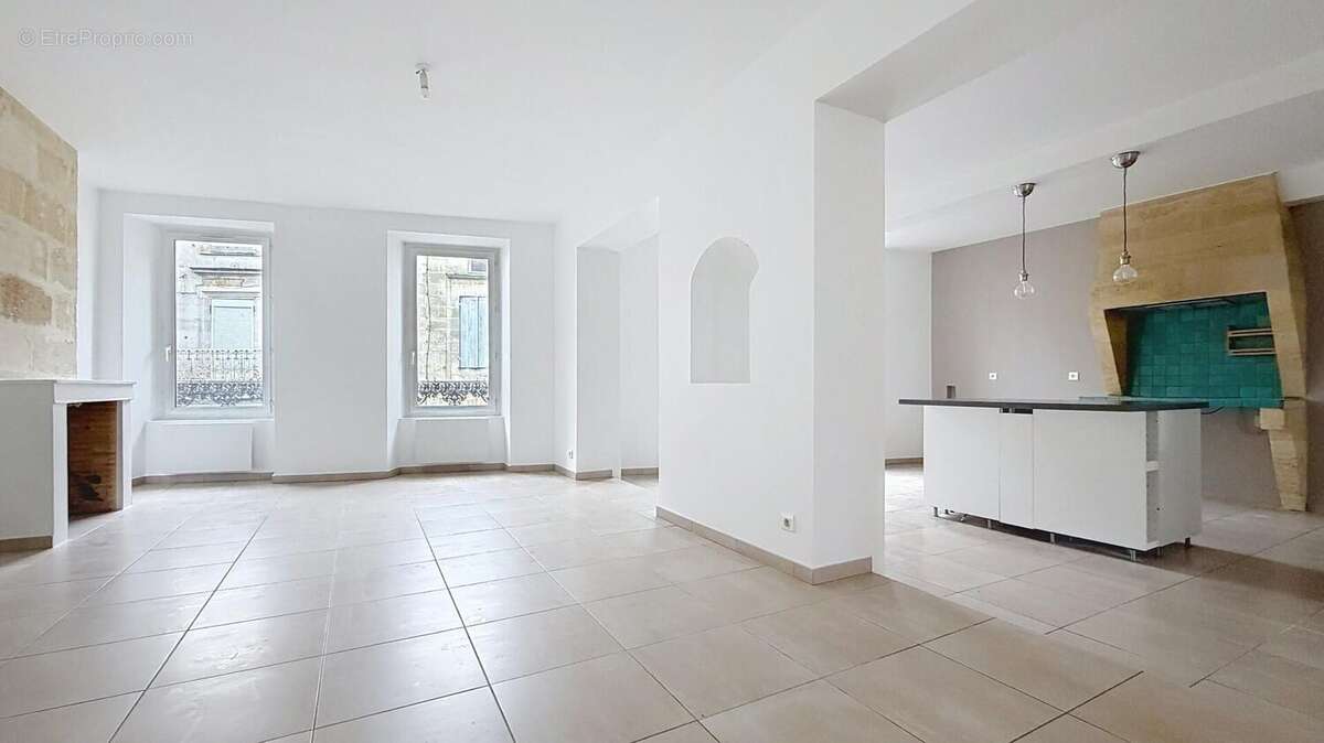 Appartement 250 m² à Libourne  - photo 6