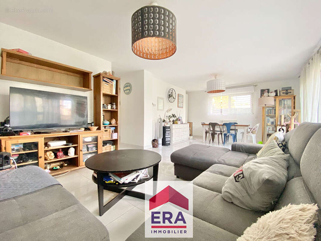 Maison à SARTROUVILLE