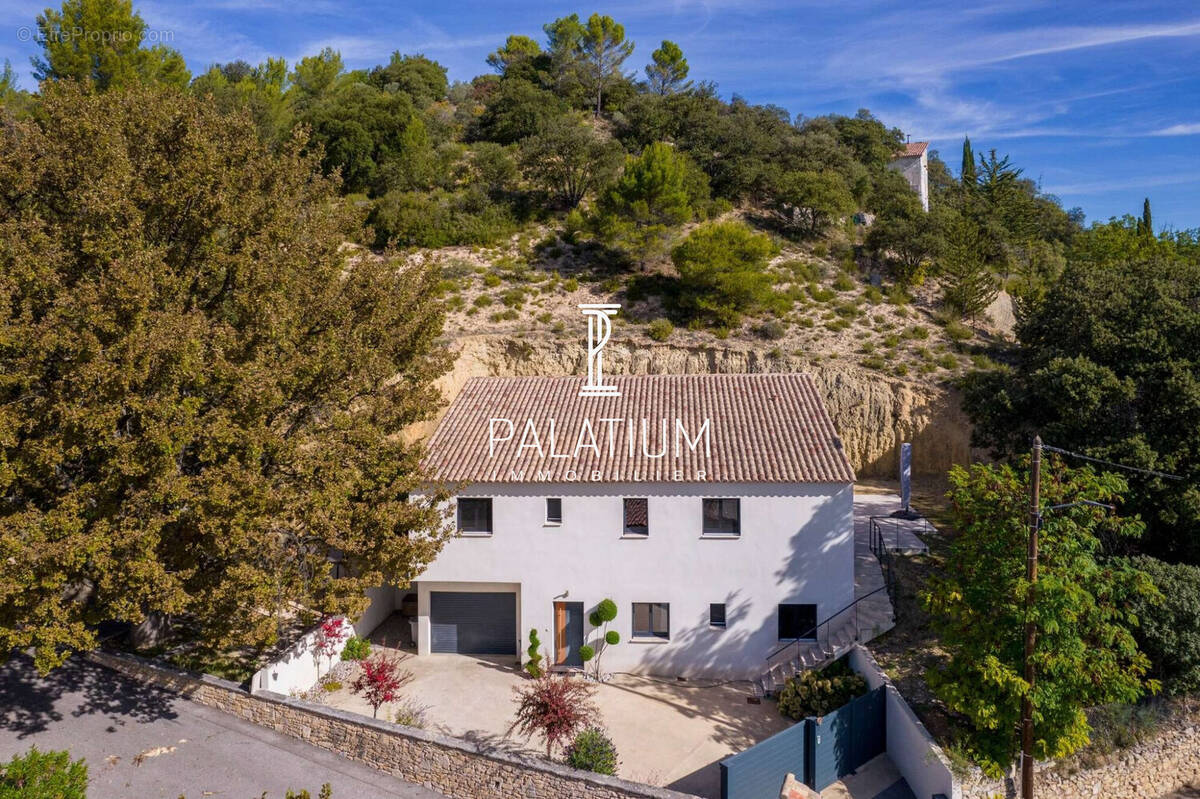 Maison à GREOUX-LES-BAINS