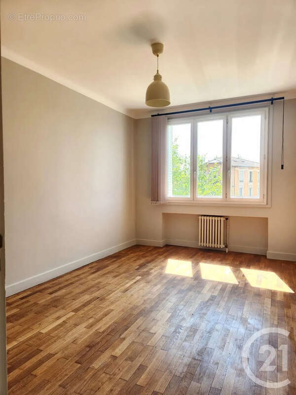 Appartement 64 m² à Villeurbanne  - photo 6