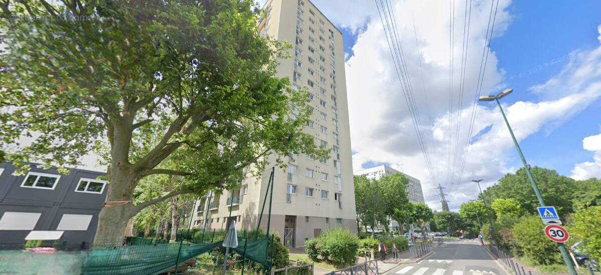 Appartement à VILLENEUVE-LA-GARENNE