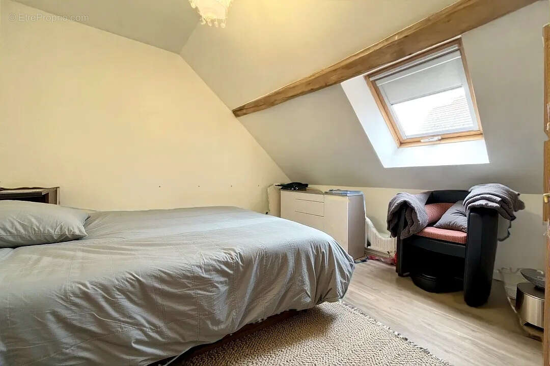 Maison à DAMMARTIN-SUR-TIGEAUX