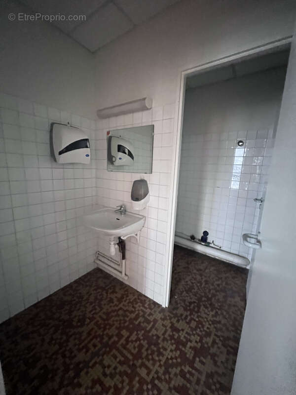 Autre à SAINT-ETIENNE