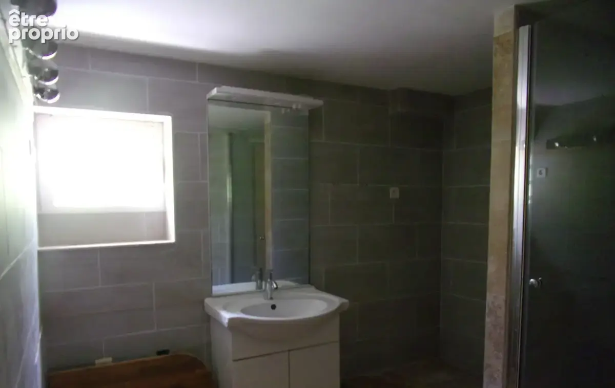 Anse bertrand - maison a vendre de type t3 avec appartement de type t3 - photo 13