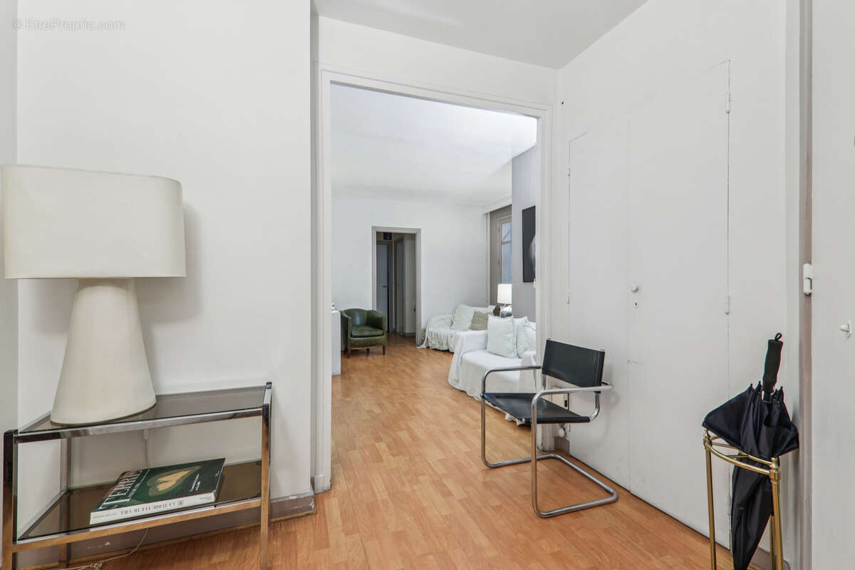 Appartement à PARIS-8E