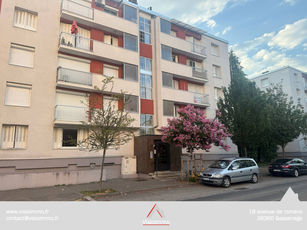 Appartement à SAINT-MARTIN-D'HERES
