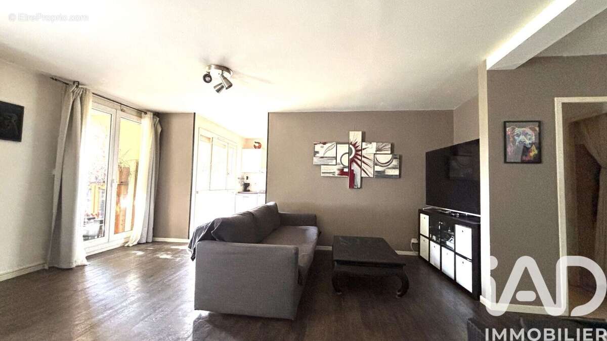 Photo 2 - Appartement à MARSEILLE-12E