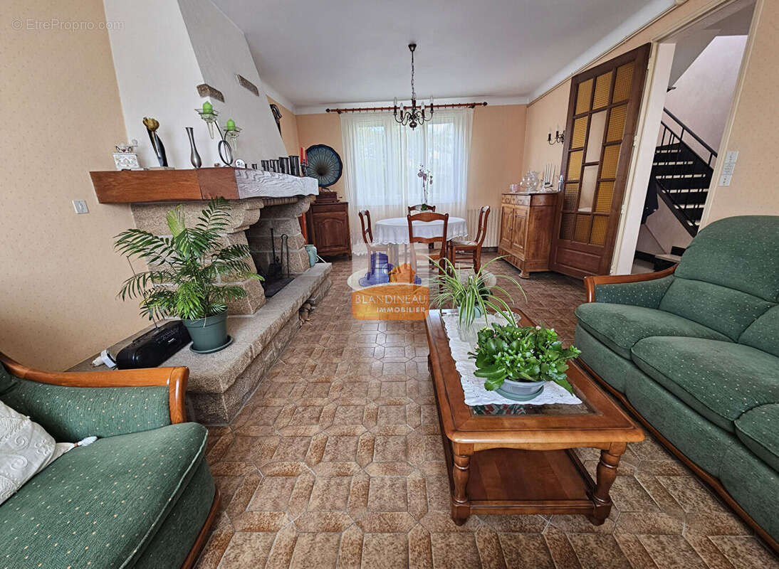 Maison à BOUGUENAIS