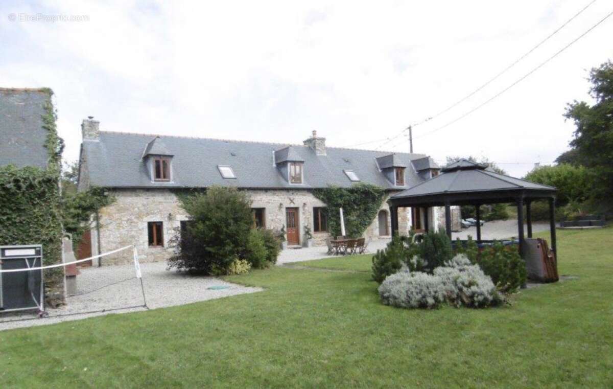 Maison à LANRIVAIN
