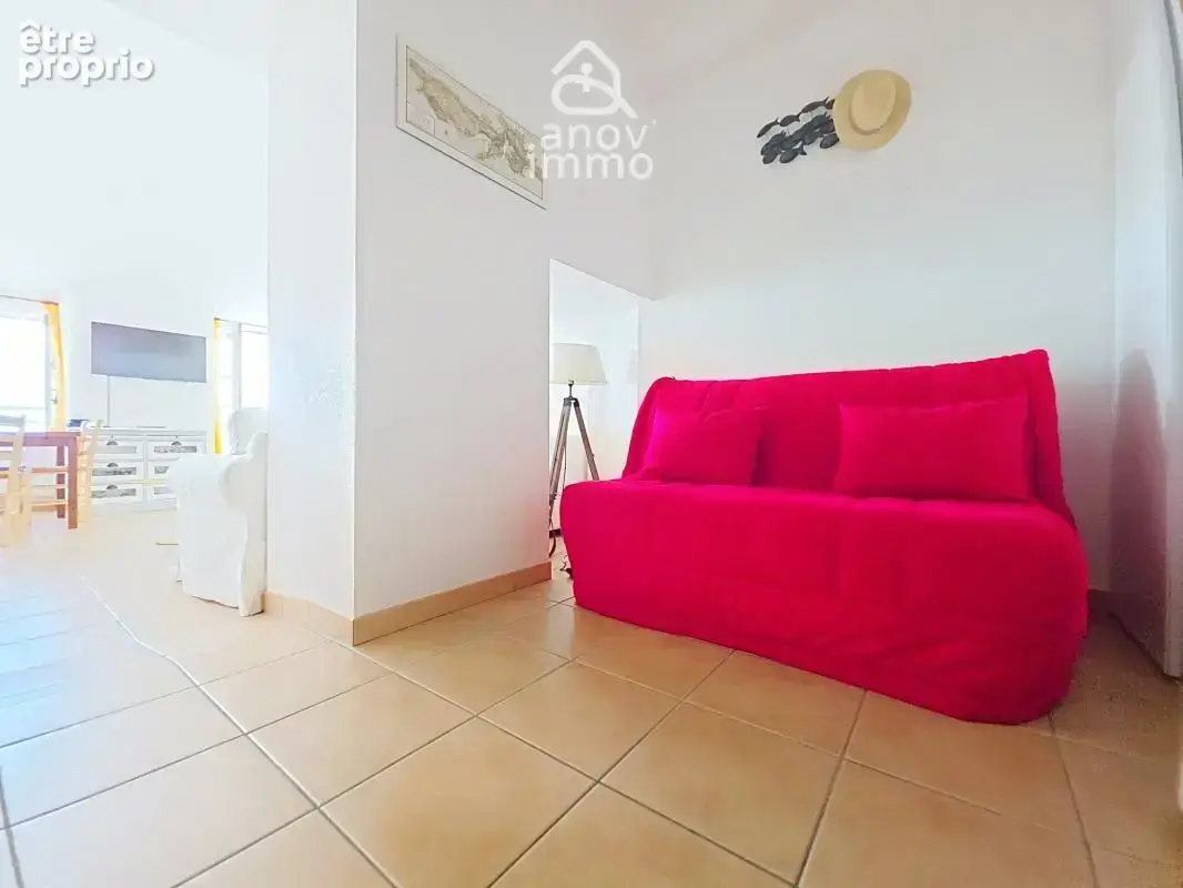 LA FLOTTE centre T2 avec chambre et coin nuit  44m2 vue mer - photo 7