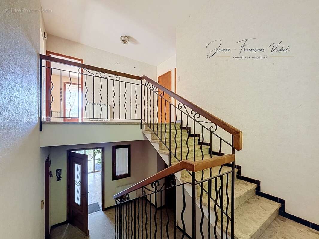 Nyons, maison à vendre: Le véritable luxe commence par l’emplacement - photo 7