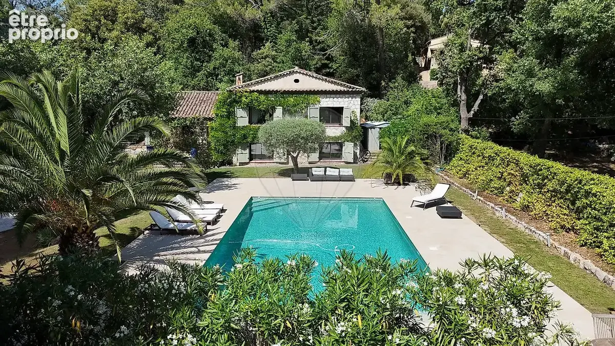 Maison à ROQUEFORT-LES-PINS