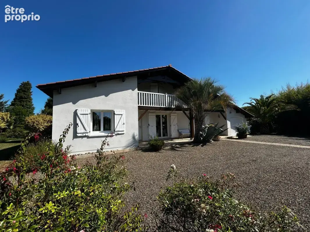Photo Maison à Aire-Sur-L'adour au prix de 362 000€