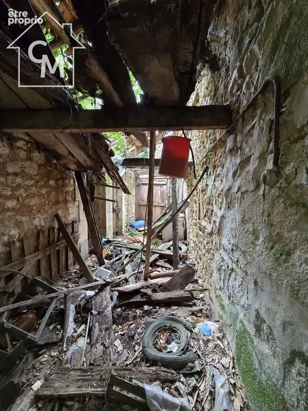 Maison à réhabiliter entièrement + parcelles de terrain - photo 19