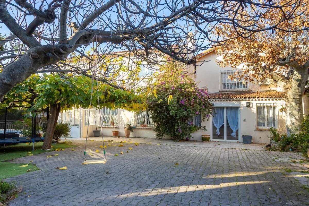 Appartement à MARSEILLE-12E