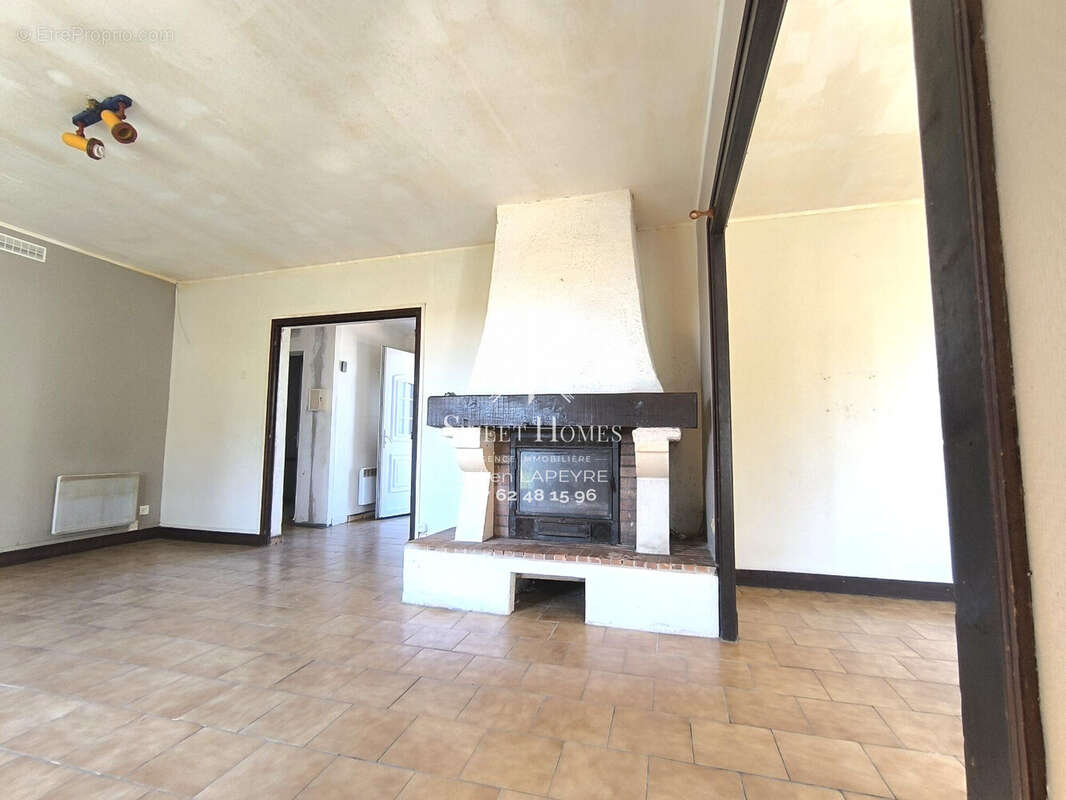 Maison à ROULLET-SAINT-ESTEPHE