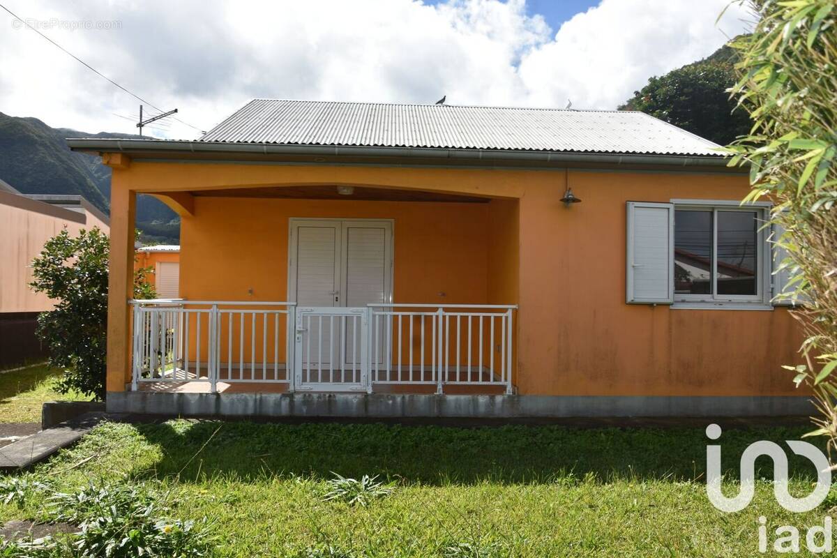 Photo 1 - Maison à SAINT-JOSEPH