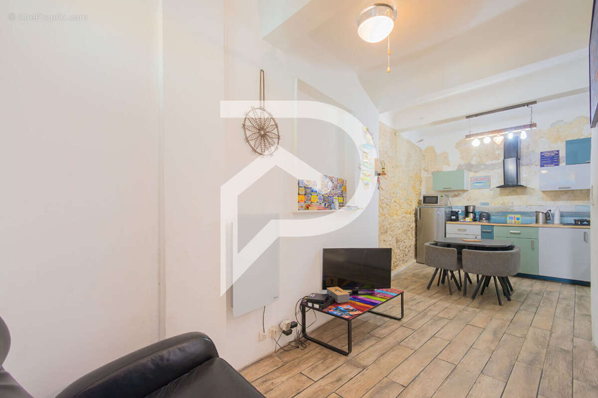 Appartement à MARSEILLE-2E