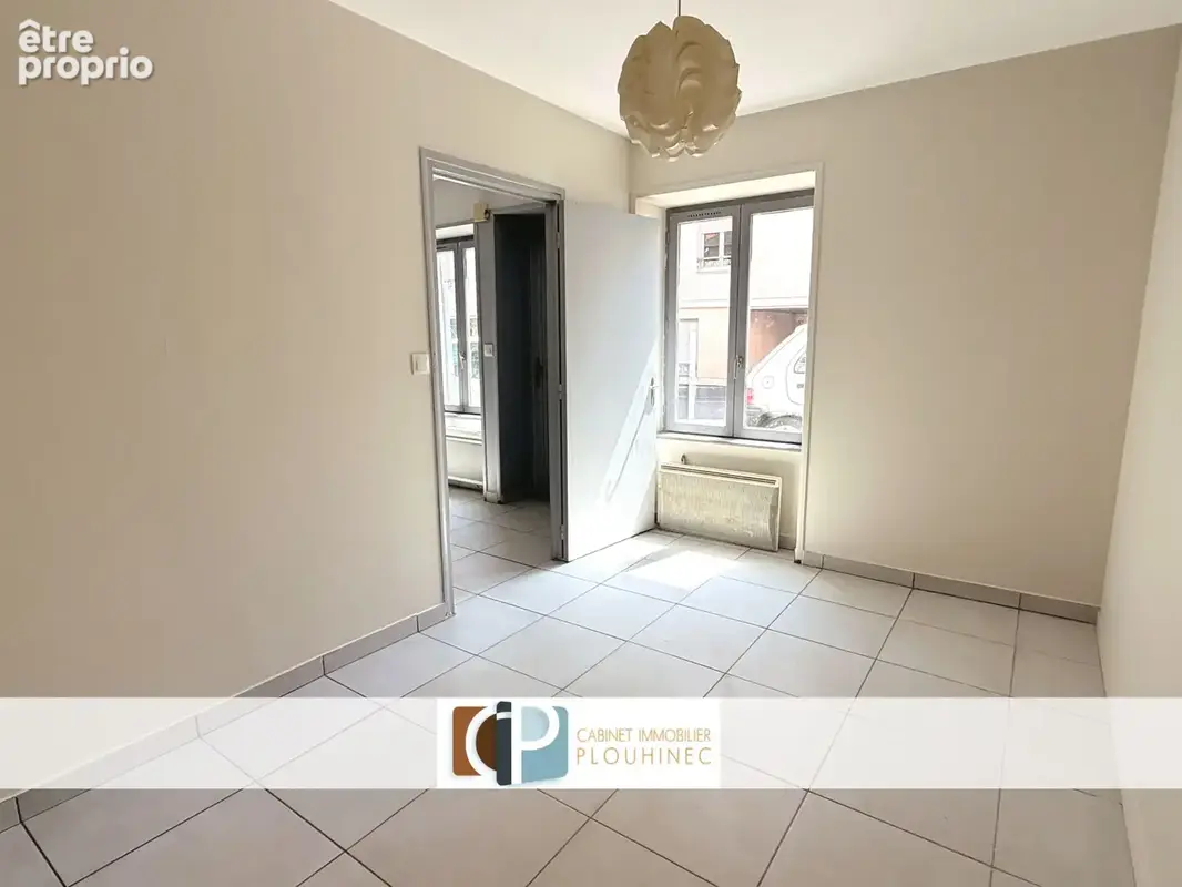 Mâcon centre-ville   Appartement T2 idéal investissement locatif. - photo 2