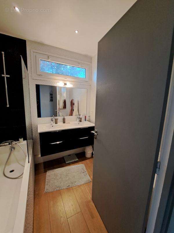 Appartement à NOISY-LE-ROI