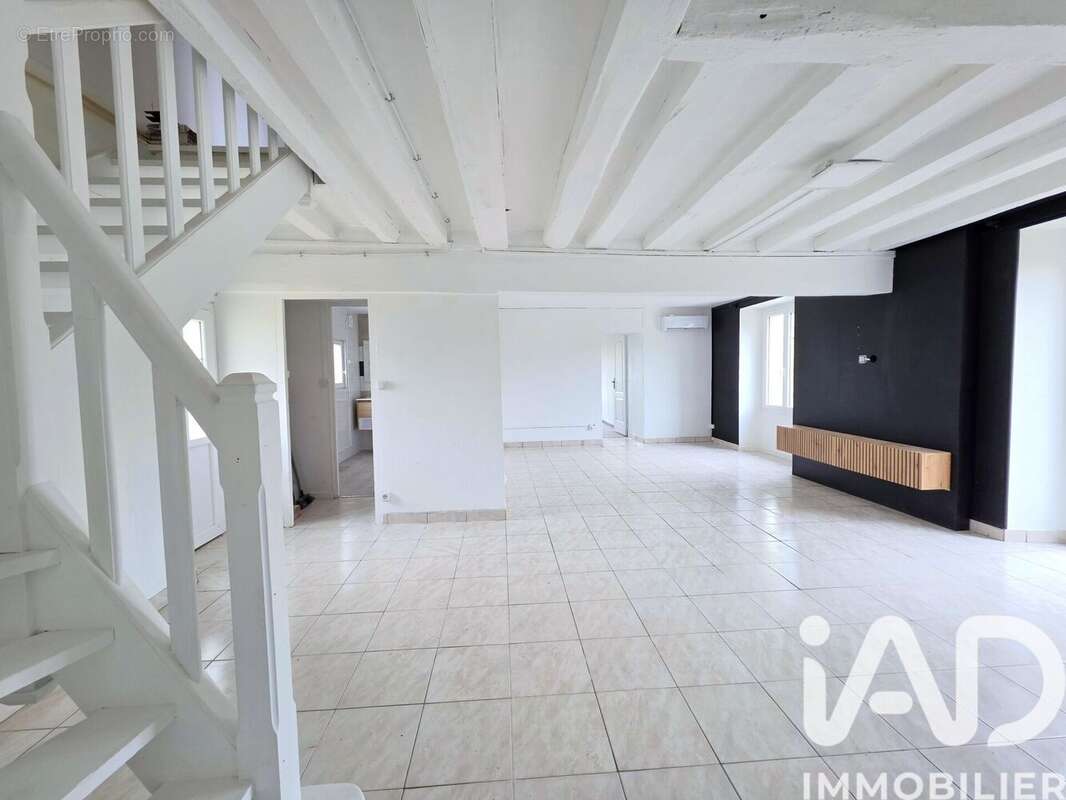 Maison 95 m² à Umpeau  - photo 5