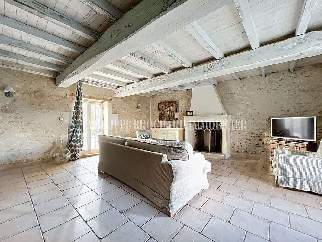 Maison à MOUTIERS-SUR-LE-LAY