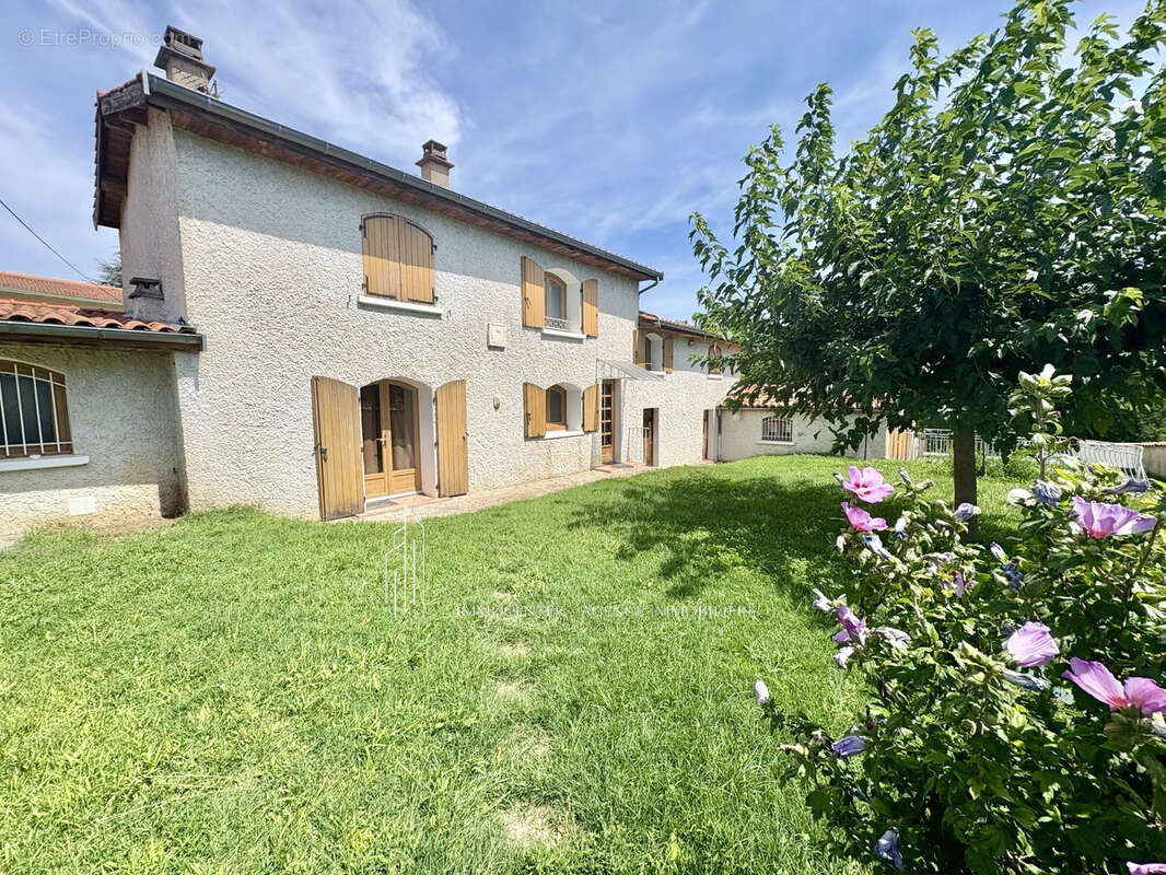 Maison à ROUSSILLON