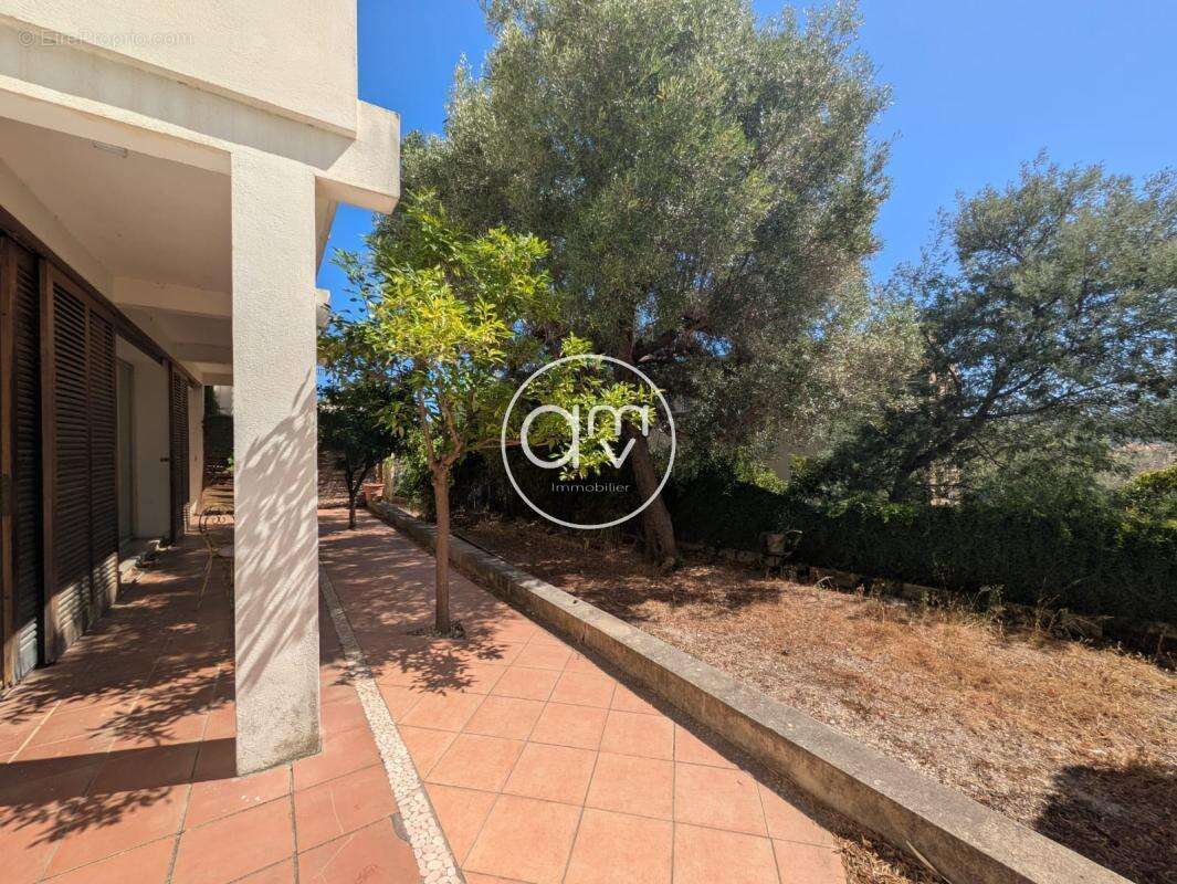 Appartement à HYERES