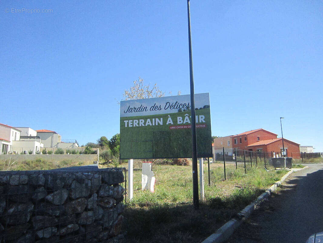 Terrain à MARCORIGNAN