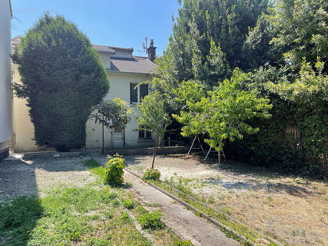 Maison à rénover - Champigny Sur Marne - 5 pièces 117 m2 - photo 12