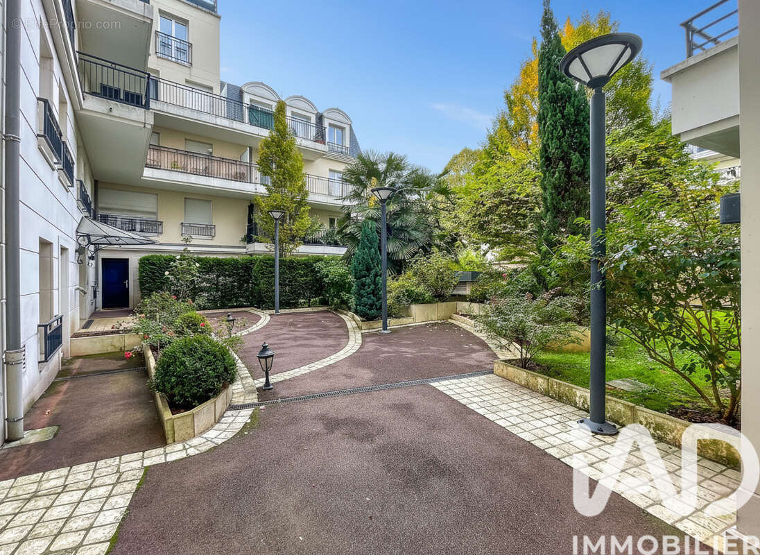 Photo 3 - Appartement à PUTEAUX