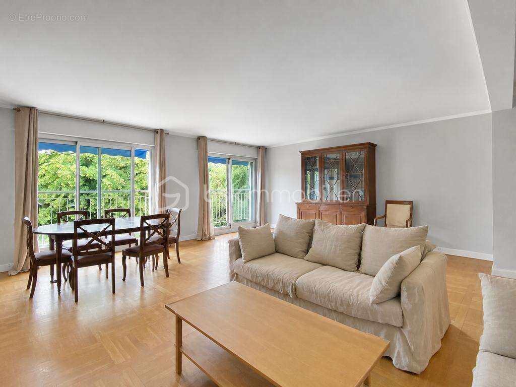 Appartement à VILLE-D'AVRAY