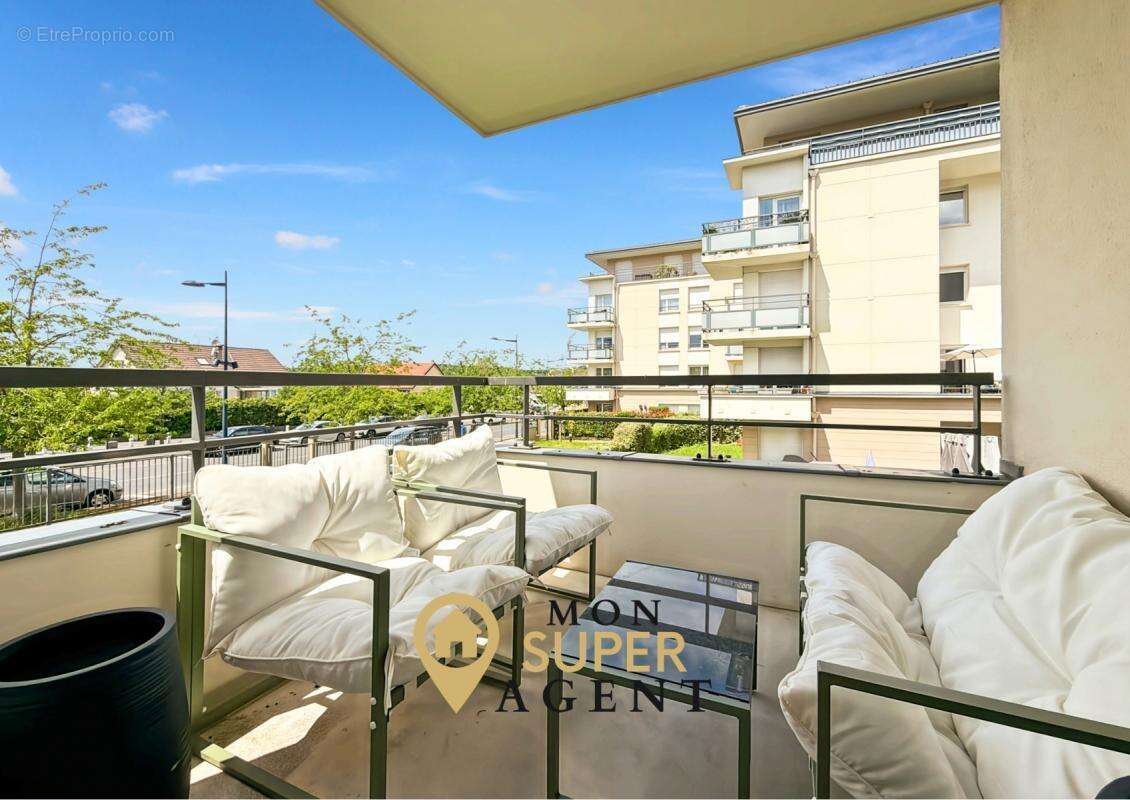 Appartement T4 avec deux loggias & double parking LIBRE - photo 2