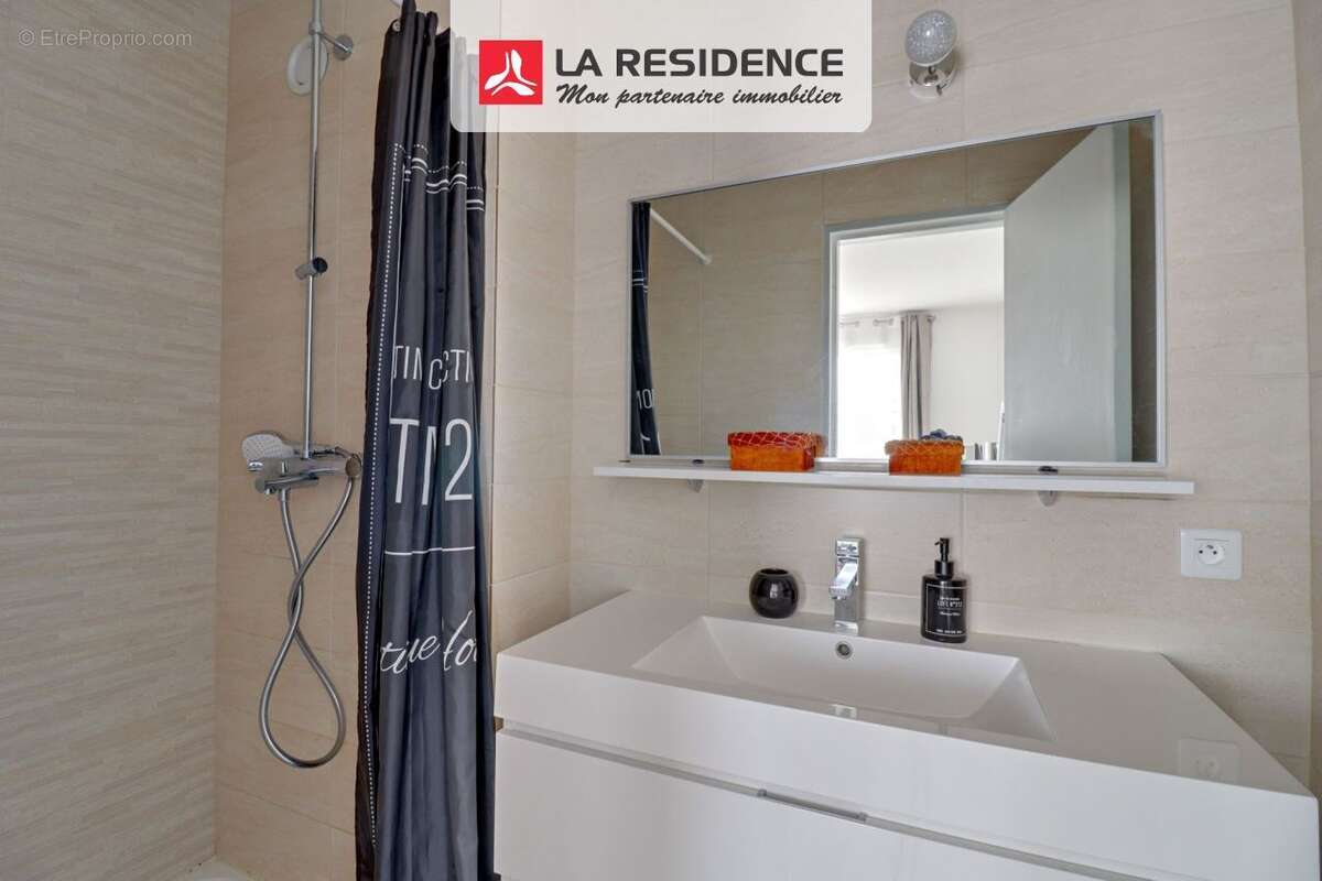 Appartement à VERNEUIL-SUR-SEINE