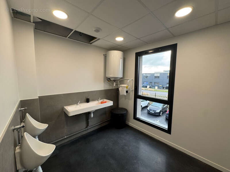 Commerce à BRETTEVILLE-SUR-ODON