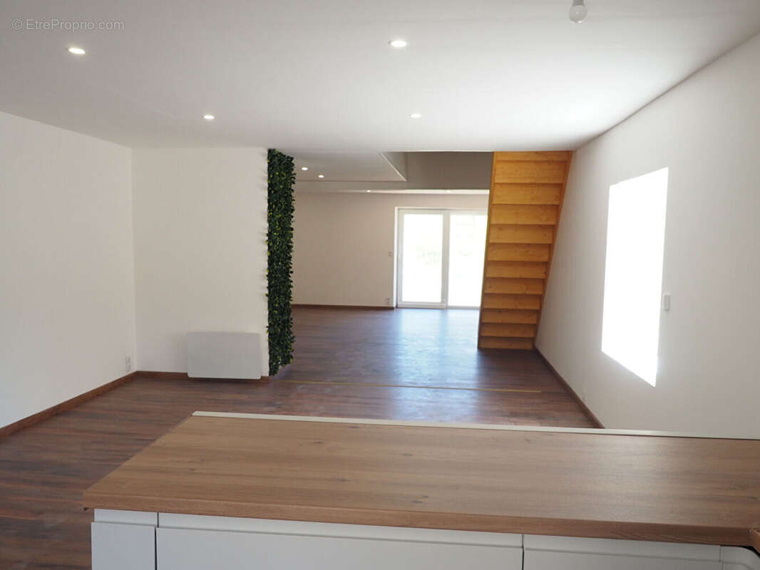 Maison à EVAUX-ET-MENIL