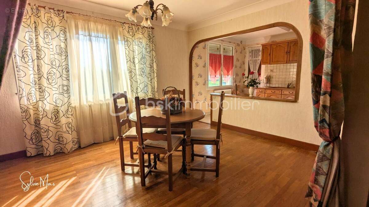 Maison à MONTAYRAL