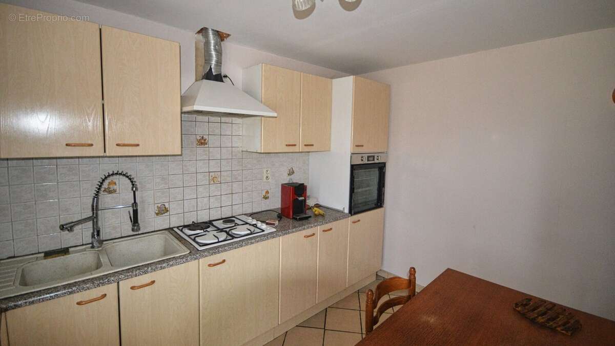 À VENDRE  Maison à rénover  Proche de toutes les commodités - photo 4