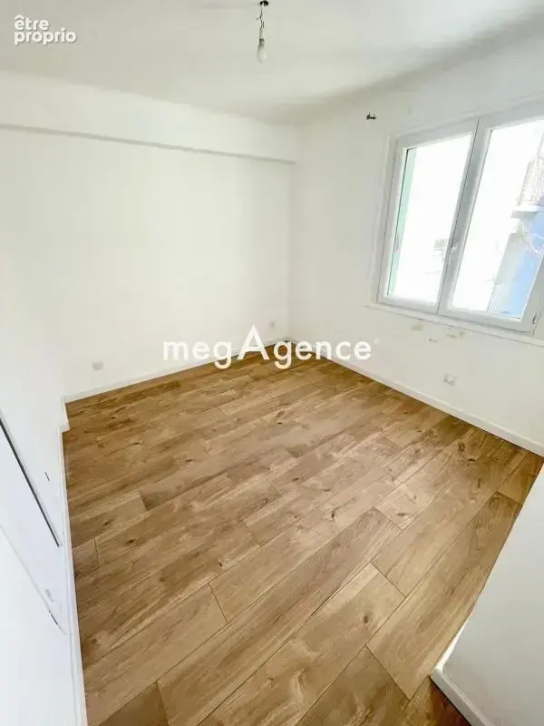 Appartement rénové avec balcons et vue dégagée - photo 7