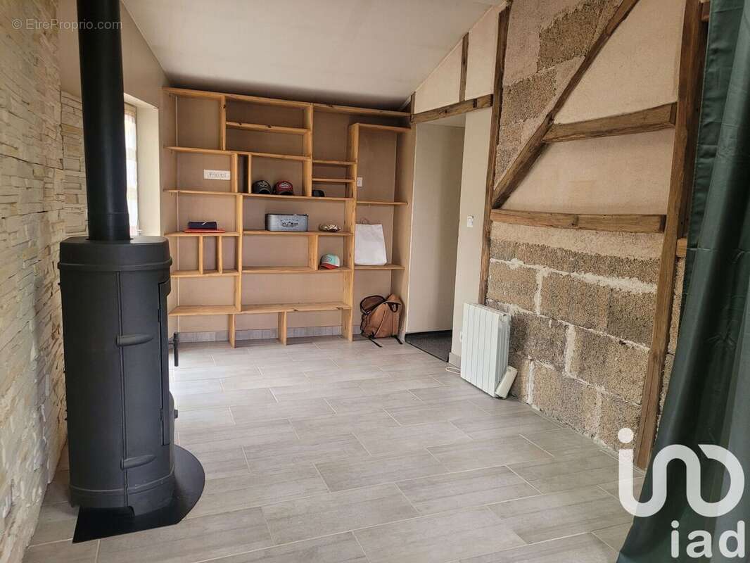 Maison 73 m² à Chassiecq  - photo 6