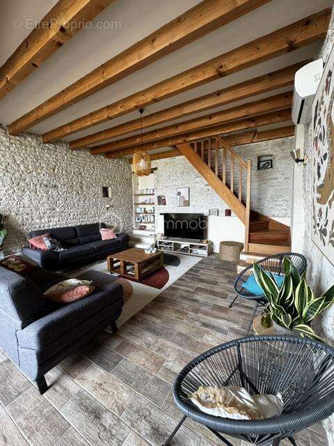  Charentaise de charme avec piscine et prestations haut de gamme – 217 m²  - photo 4