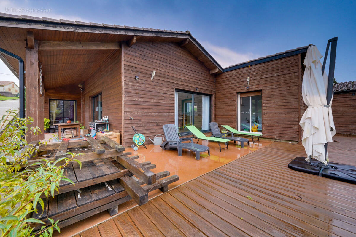 Maison à SAINT-MARTIN-DE-LAYE