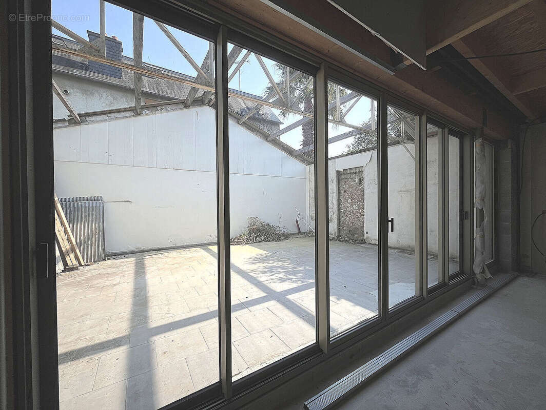 Maison de ville de 190 m² avec garage et patio - photo 5
