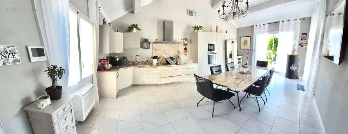 Maison à SAINT-PRIVAT-DES-VIEUX