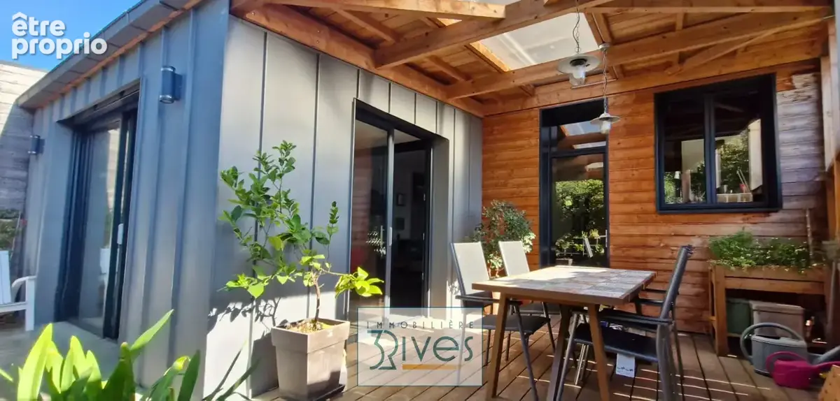 Rareté sur le secteur Saint-Nicolas / Balzac   Maison de ville avec jardin et garage - photo 4