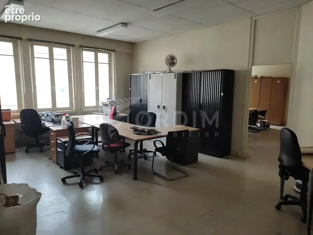 IMMEUBLE DE BUREAUX de  981m² en Centre Ville d'Auxerre - photo 7