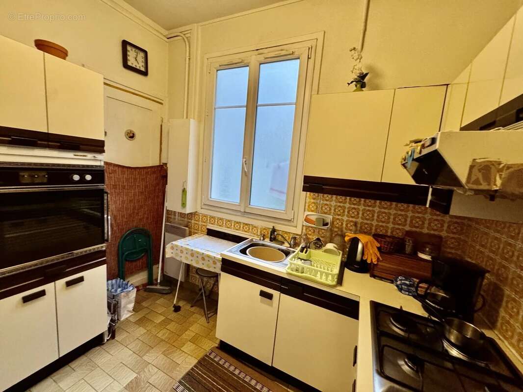 Appartement à NEUILLY-SUR-SEINE