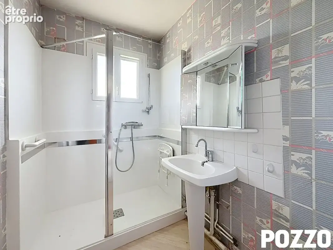 Bel appartement Saint Lo  4 pièce(s) avec balcon garage et ascenseur - photo 8